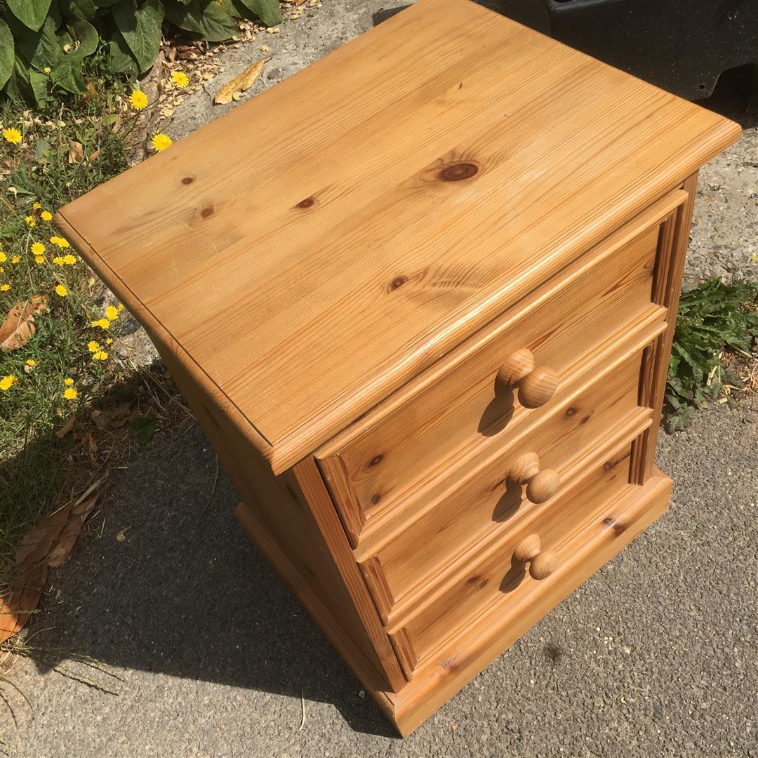 Pine Three Drawer Bedside Chest of Drawers Barnaby's